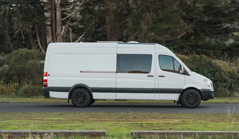 
								2008 Dodge Sprinter 2500 Camper Conversion full									