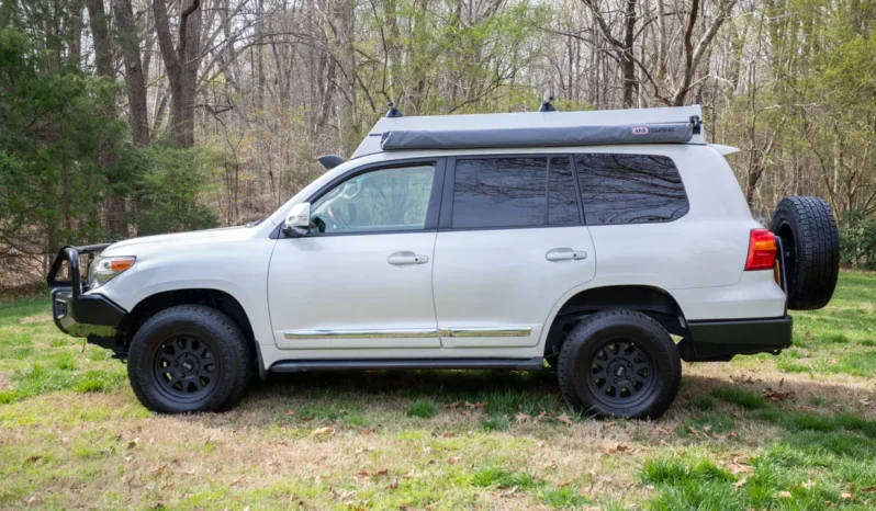 
								2014 Toyota Land Cruiser URJ200 full									