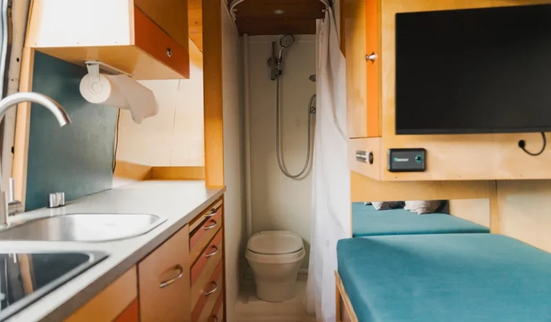 
								2008 Dodge Sprinter 2500 Camper Conversion full									