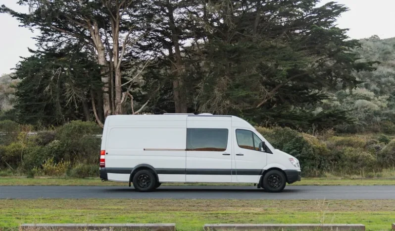 
								2008 Dodge Sprinter 2500 Camper Conversion full									
