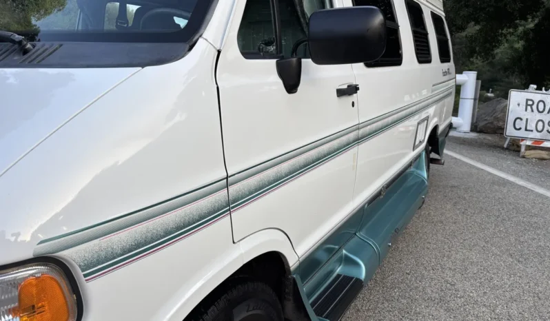 
								1996 Dodge Ram Van B3500 Roadtrek 190 Versatile full									