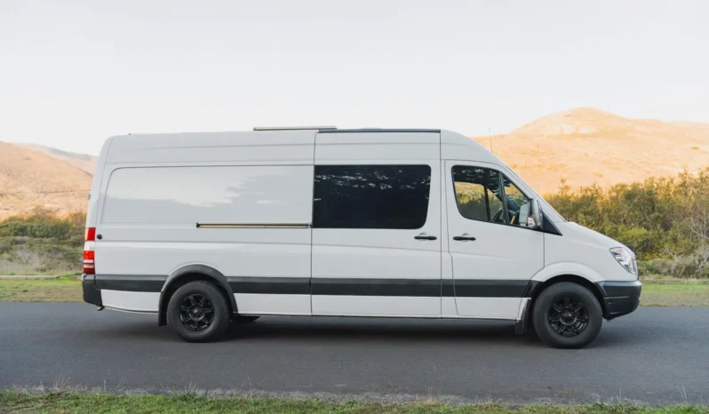 
								2008 Dodge Sprinter 2500 Camper Conversion full									