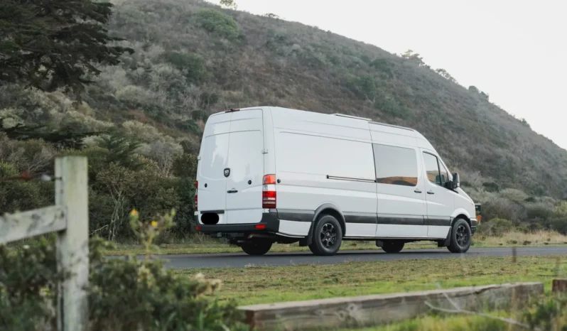 
								2008 Dodge Sprinter 2500 Camper Conversion full									