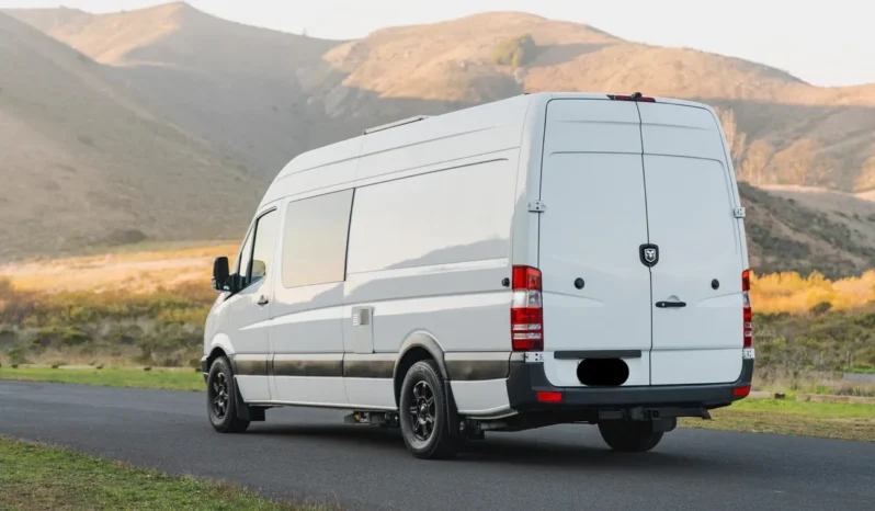 
								2008 Dodge Sprinter 2500 Camper Conversion full									