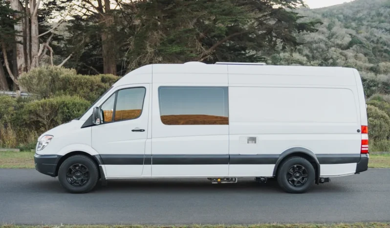 
								2008 Dodge Sprinter 2500 Camper Conversion full									