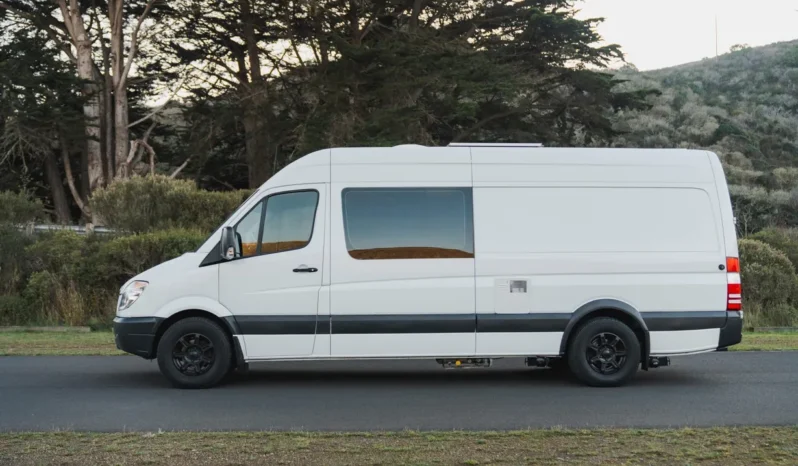 
								2008 Dodge Sprinter 2500 Camper Conversion full									