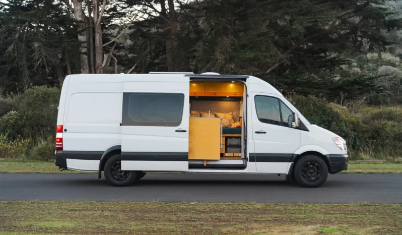 
								2008 Dodge Sprinter 2500 Camper Conversion full									