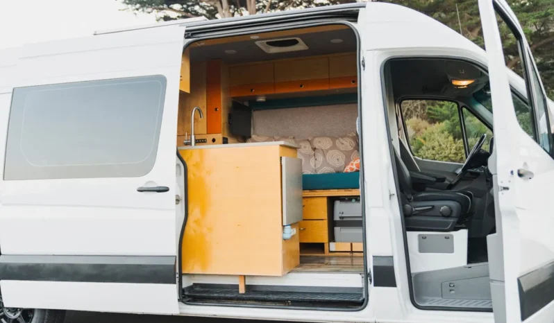 
								2008 Dodge Sprinter 2500 Camper Conversion full									