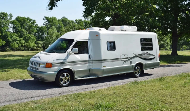 
								2001 Volkswagen EuroVan Winnebago Rialta full									
