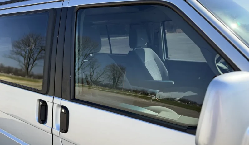 
								2003 Volkswagen EuroVan MV Weekender full									