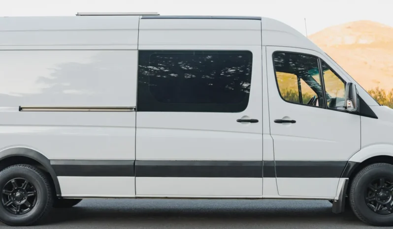 
								2008 Dodge Sprinter 2500 Camper Conversion full									