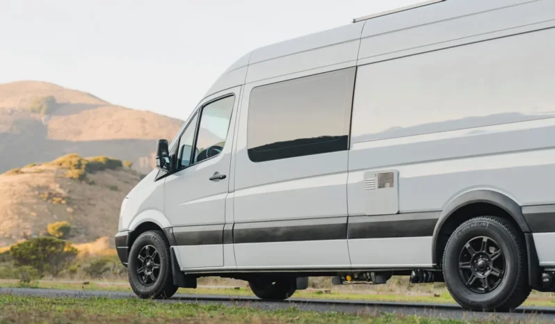 
								2008 Dodge Sprinter 2500 Camper Conversion full									