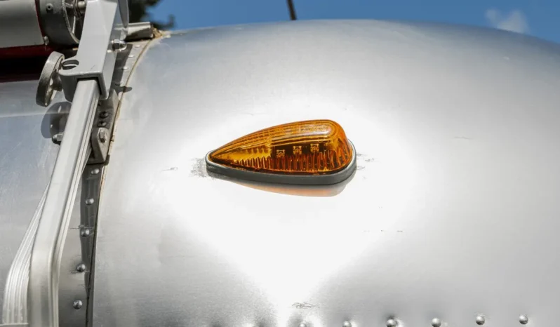 
								2010 Airstream 19CNB Victorinox Edition full									