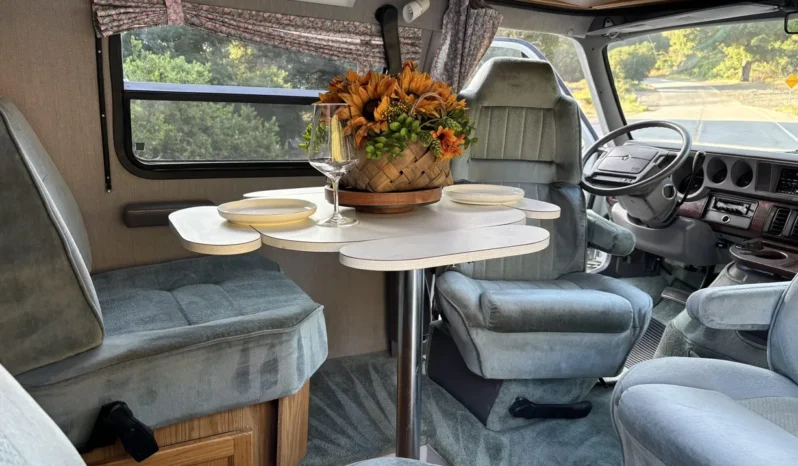 
								1996 Dodge Ram Van B3500 Roadtrek 190 Versatile full									