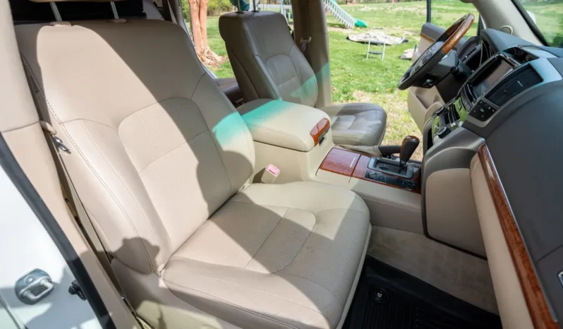 
								2014 Toyota Land Cruiser URJ200 full									