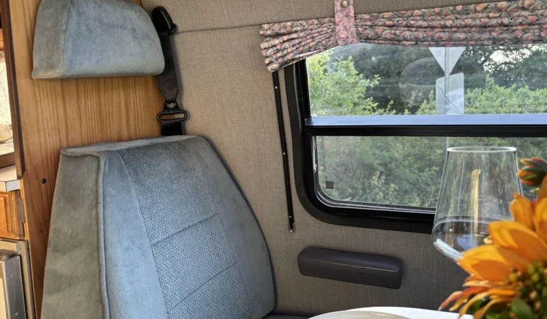 
								1996 Dodge Ram Van B3500 Roadtrek 190 Versatile full									