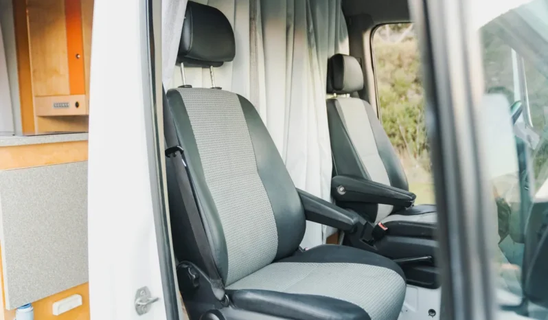 
								2008 Dodge Sprinter 2500 Camper Conversion full									