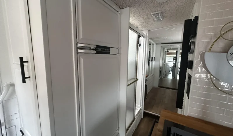 
								2002 Winnebago Itasca Sundancer Motorhome full									