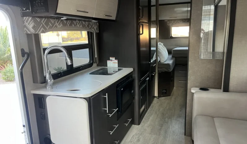 
								2018 Thor Motor Coach Axis 24.1 full									