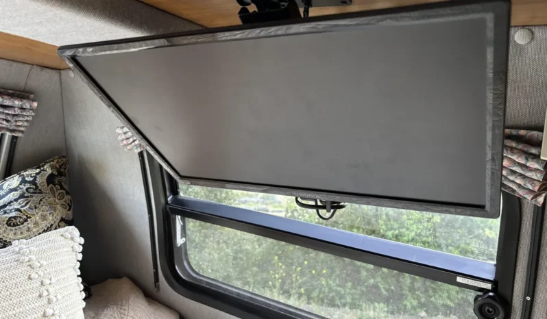 
								1996 Dodge Ram Van B3500 Roadtrek 190 Versatile full									