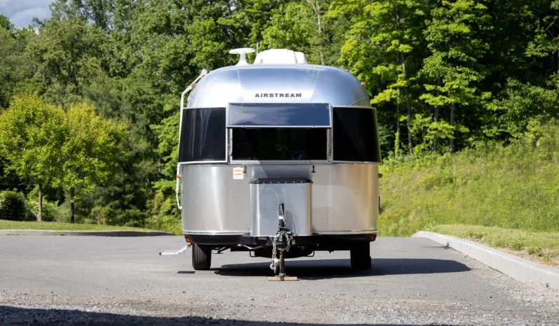 
								2021 Airstream Bambi 16′ Travel Trailer full									