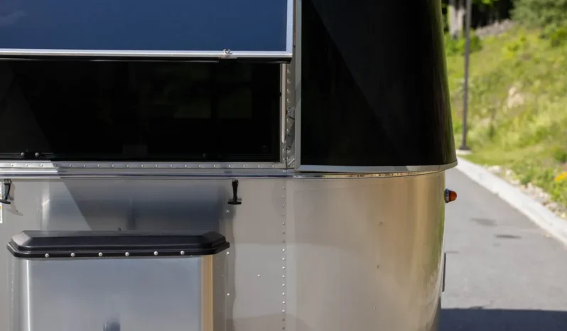 
								2021 Airstream Bambi 16′ Travel Trailer full									