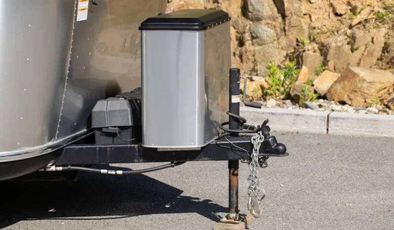 
								2021 Airstream Bambi 16′ Travel Trailer full									