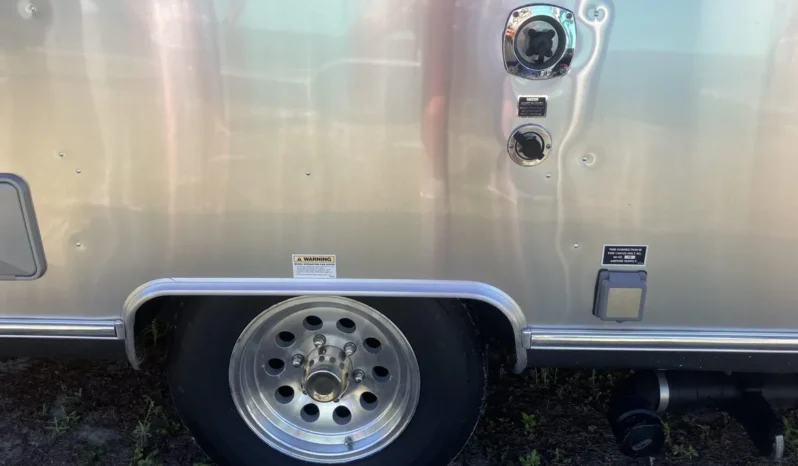 
								2010 Airstream Victorinox Travel Trailer full									