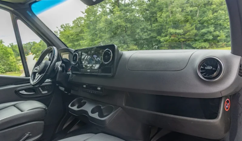 
								2020 Mercedes-Benz Sprinter 2500 full									