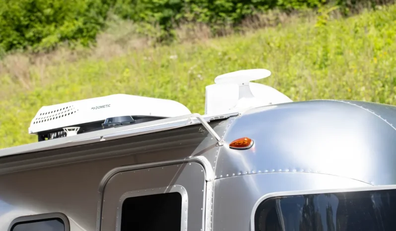 
								2021 Airstream Bambi 16′ Travel Trailer full									