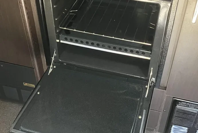 
								2010 Airstream Victorinox Travel Trailer full									