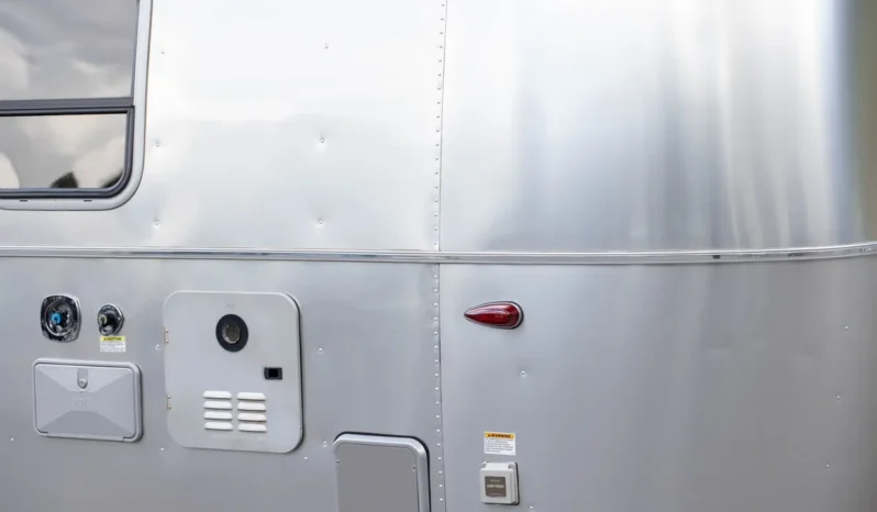 
								2021 Airstream Bambi 16′ Travel Trailer full									
