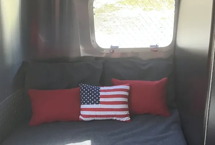 
								2010 Airstream Victorinox Travel Trailer full									