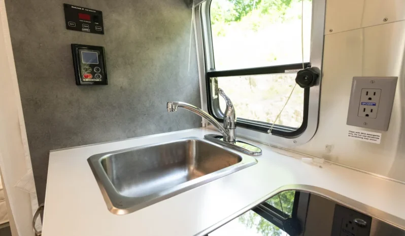 
								2021 Airstream Bambi 16′ Travel Trailer full									