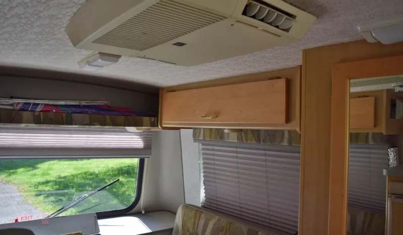 
								2001 Volkswagen EuroVan Winnebago Rialta full									