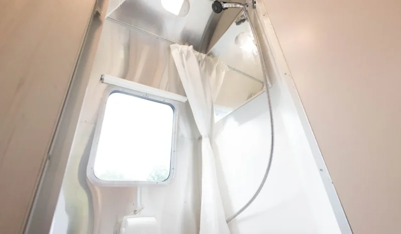 
								2021 Airstream Bambi 16′ Travel Trailer full									